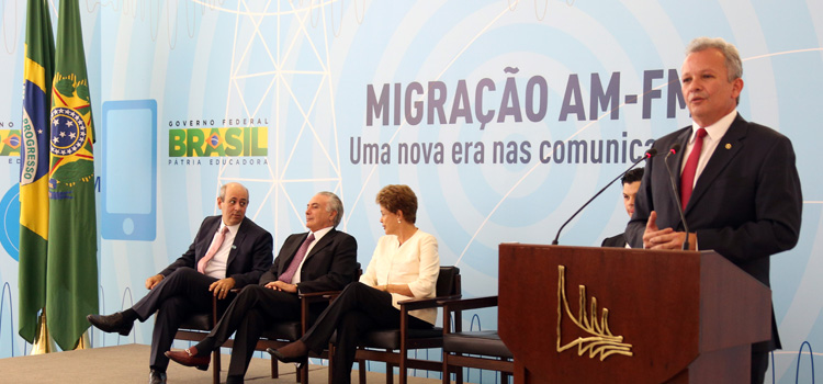 Capa-AM-FM