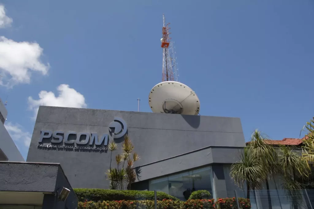 pscom pajuçara fm